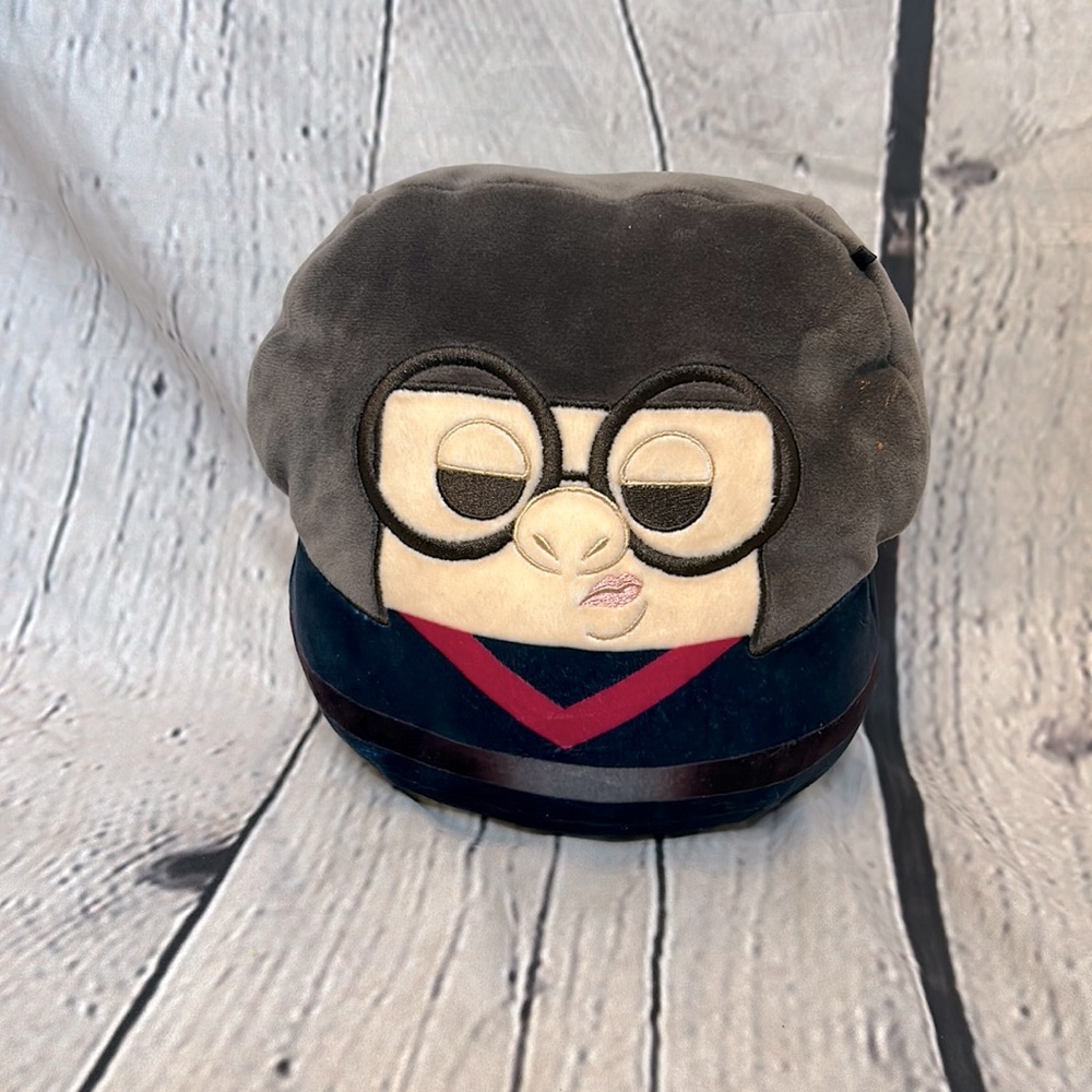 Disney’s The Incredibles Edna Mode Original SquishMallows Excellent Condition